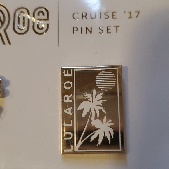 LuLaRoe Cruise '17 Pin Set NWT - Picture 4 of 5
